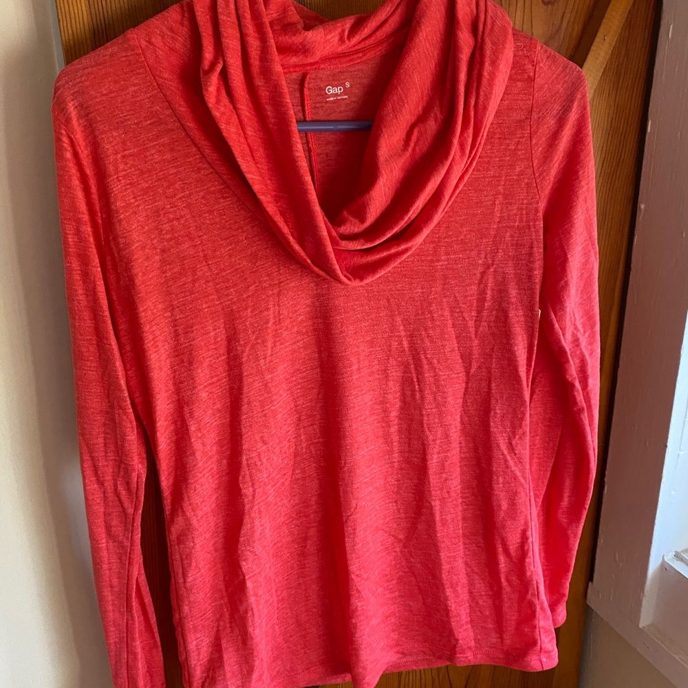 GAP sz small long sleeve cowl neck shirt